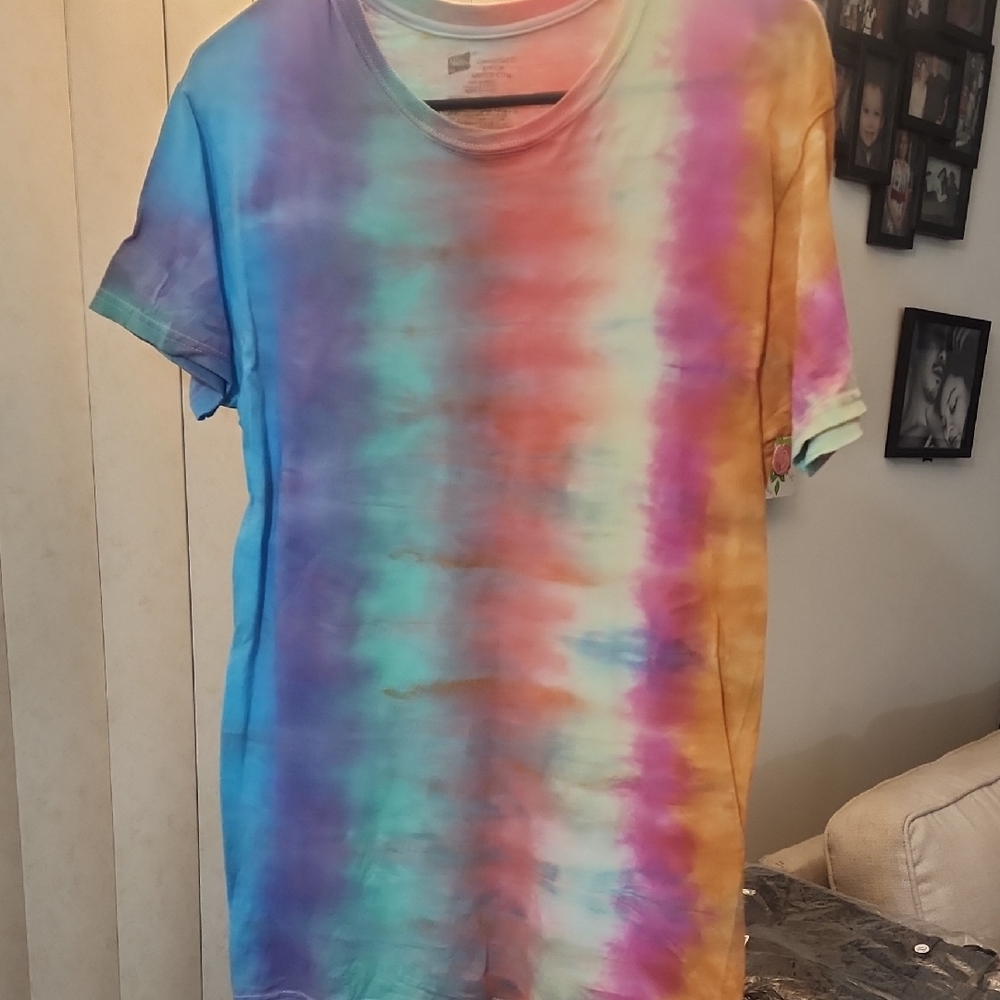 FIRM PRICE Hanes Soft Comfort T-Shirt in Red and White Handmade Tie Dye Shirt